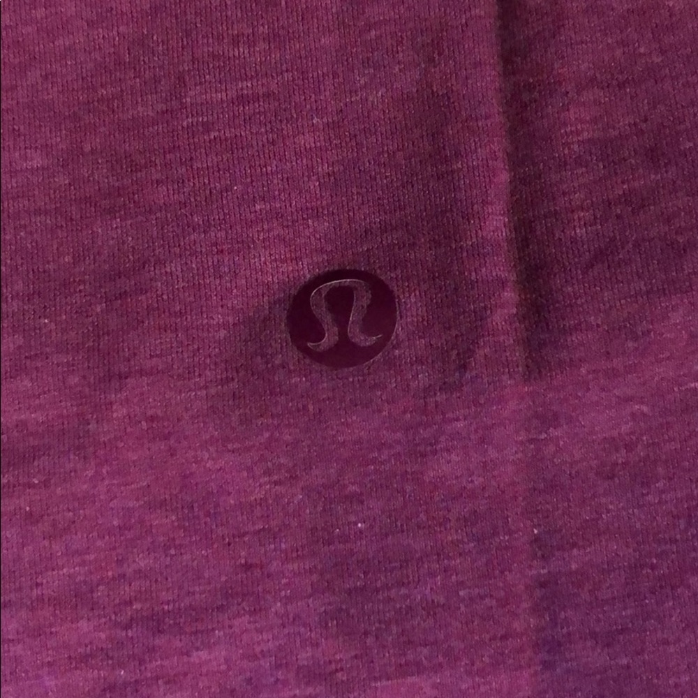 Lulu lemon t shirt